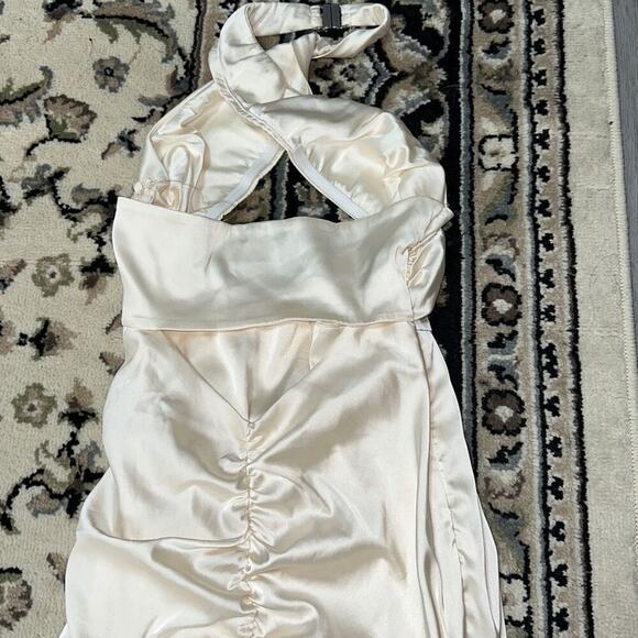 Oh Polly Halter Top Cream Satin Feel Dress | Sz 4 - Picture 9 of 9